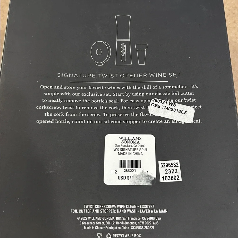 New in Box Williams Sonoma Signature Twist Opener Wine Set, Set of 3